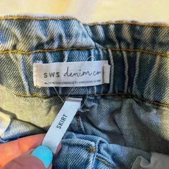 Denim skirt - Picture 3 of 4